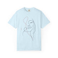 Minimalist Line Art Face T-Shirt — Elegant Abstract Portrait Tee