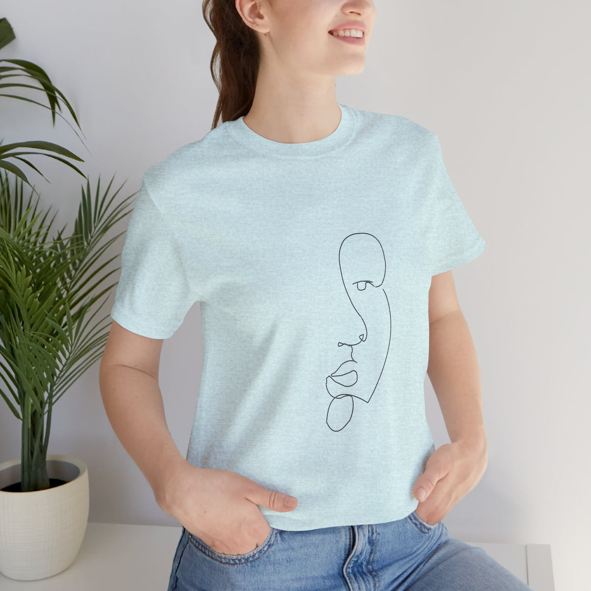 Minimal One-Line Face Tee — Modern Abstract Art T-Shirt