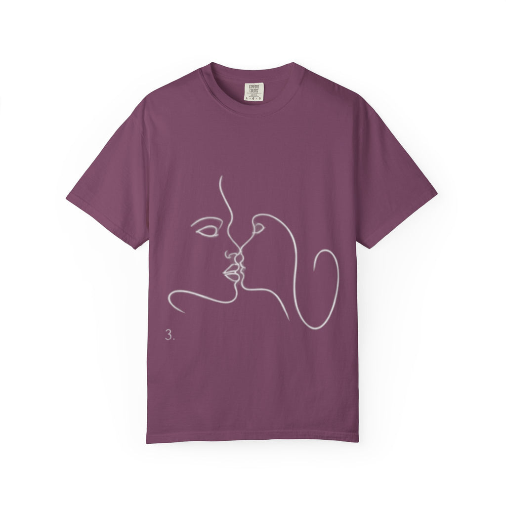 Minimal Line Art Kiss T-Shirt