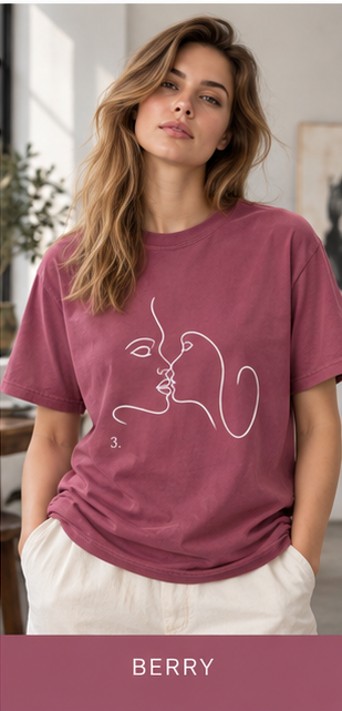 Minimal Line Art Kiss T-Shirt