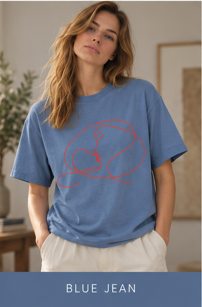 Minimalist Line Art 'Kissing Faces' T-Shirt
