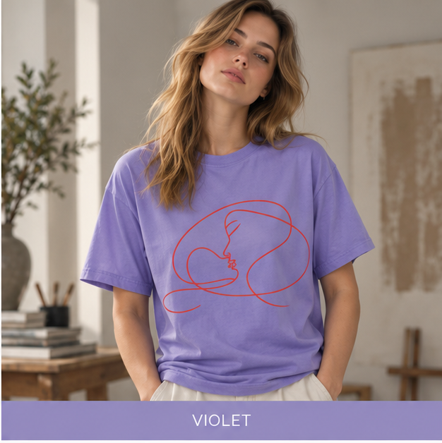 Minimalist Line Art 'Kissing Faces' T-Shirt