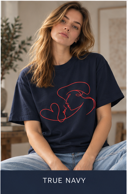Minimalist Red Line Art Kiss T-Shirt