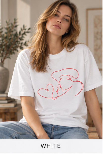 Minimalist Red Line Art Kiss T-Shirt