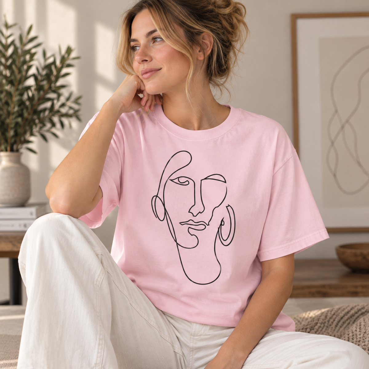 Minimalist Line Art Face T-Shirt