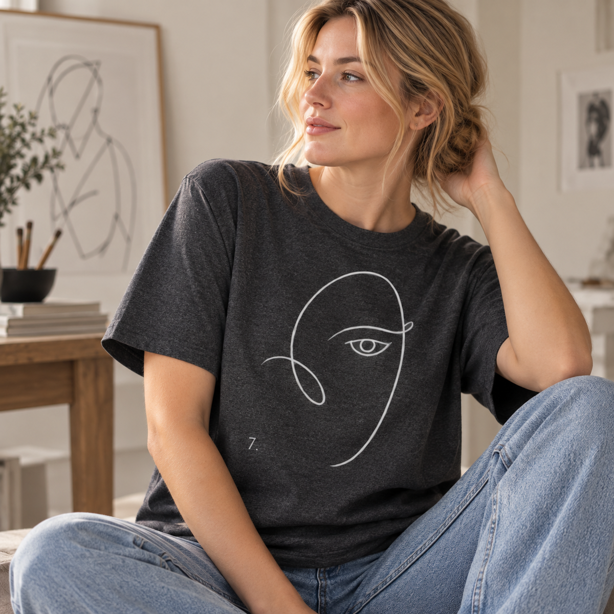 Abstract Minimal Face T‑Shirt – Single Line Portrait Tee