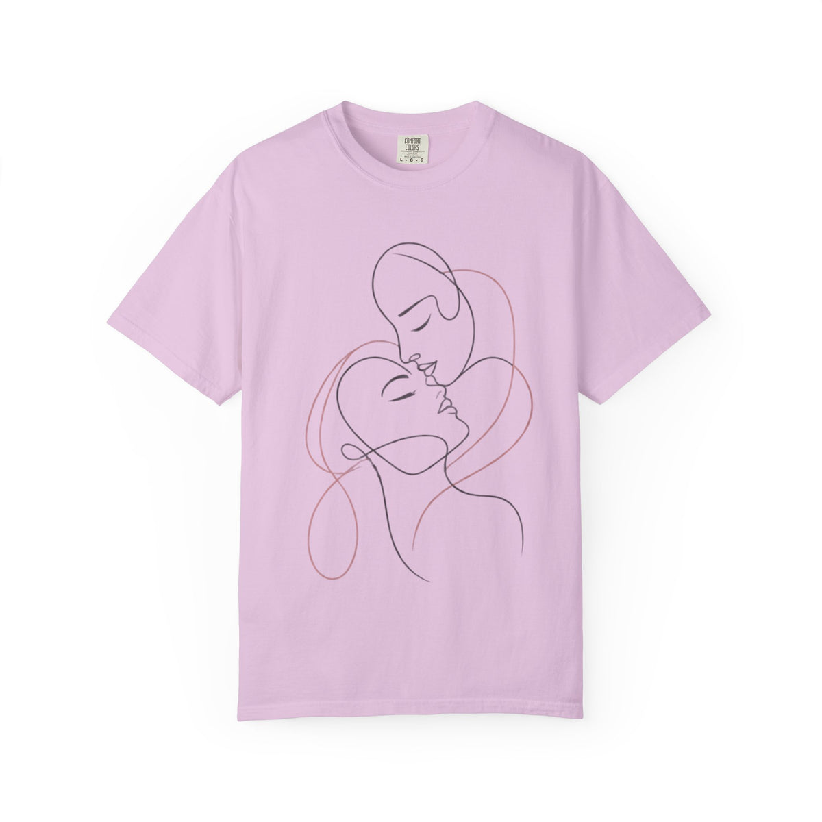 Kissing Line Art Tee — Minimal Couple Graphic T-Shirt