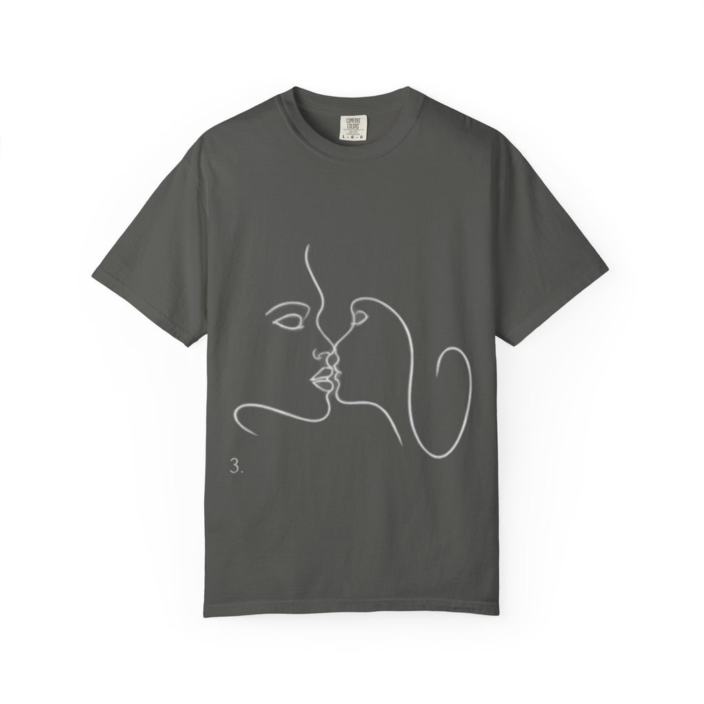 Minimal Line Art Kiss T-Shirt