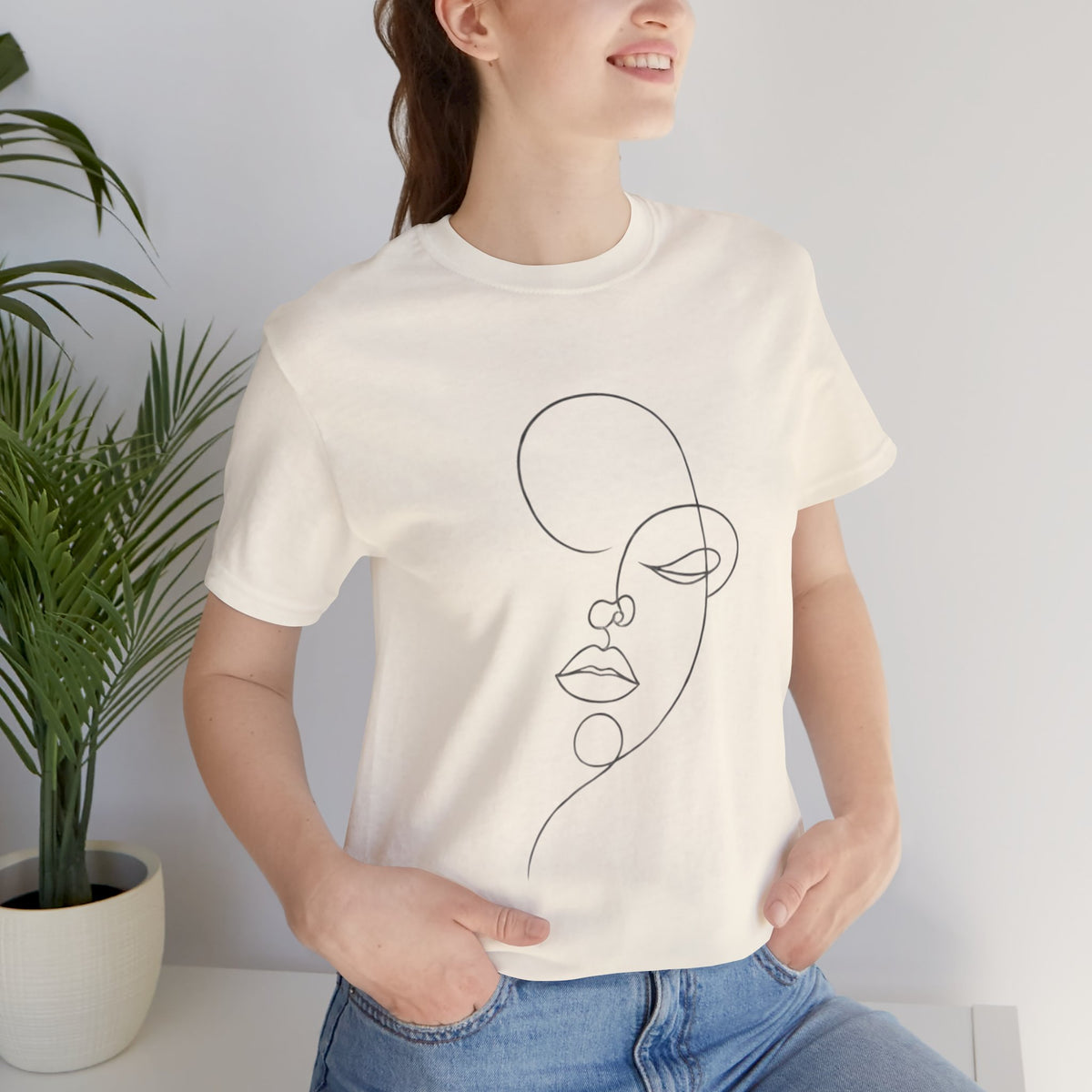 Minimal Line Art Face T-Shirt — One-Line Abstract Portrait Tee