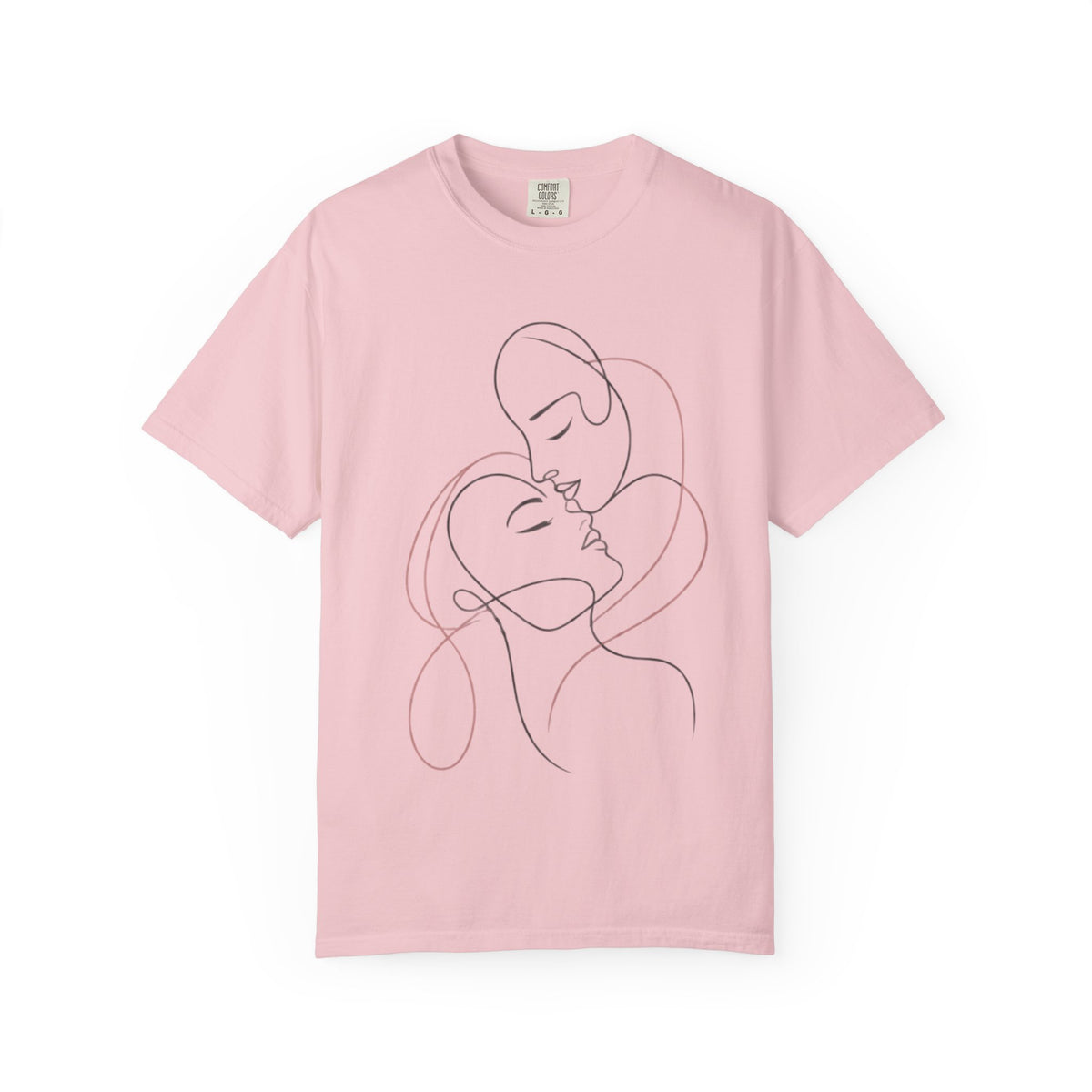 Kissing Line Art Tee — Minimal Couple Graphic T-Shirt