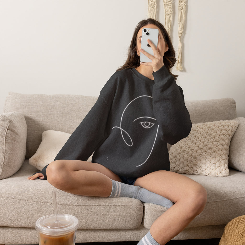 Minimal Line Art Face Sweatshirt – Abstract Portrait Crewneck